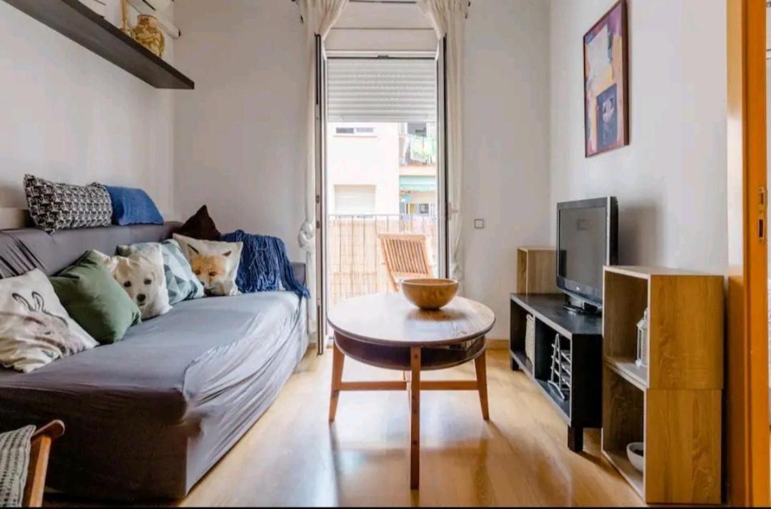 Ferienwohnung Apartamento Tranquilo Y Del Barrio Barcelona Exterior foto